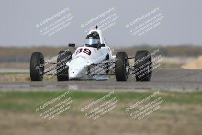 media/Oct-25-2025-CalClub SCCA (Sat) [[34c778dfbe]]/Group 6/Qualifying/